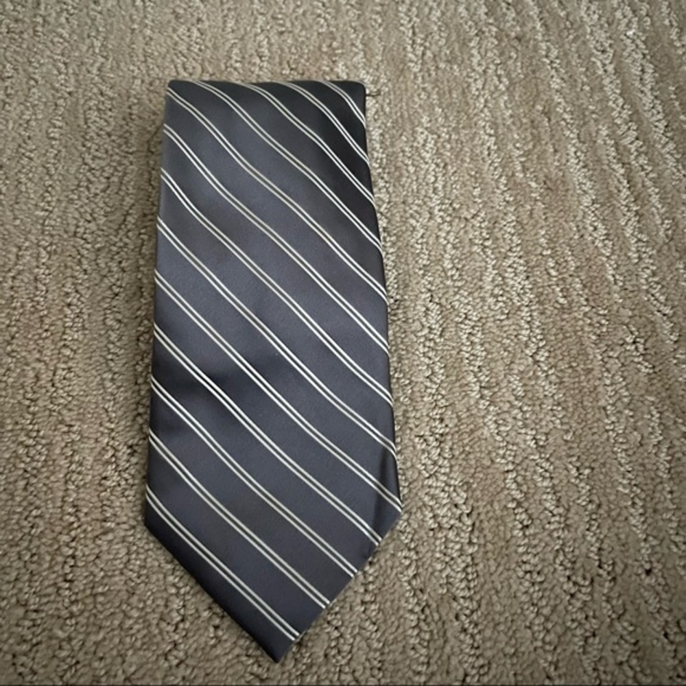 GREY CLAIBORNE TIE